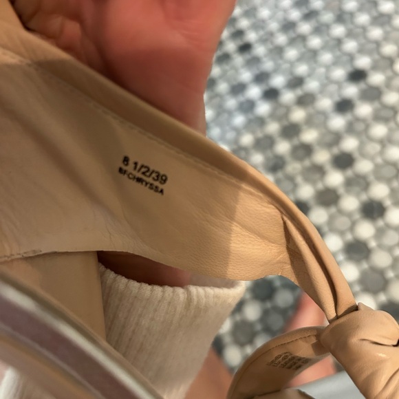 B Brian Atwood Elegant Beige 4.5” Stiletto Heels - Picture 7 of 7